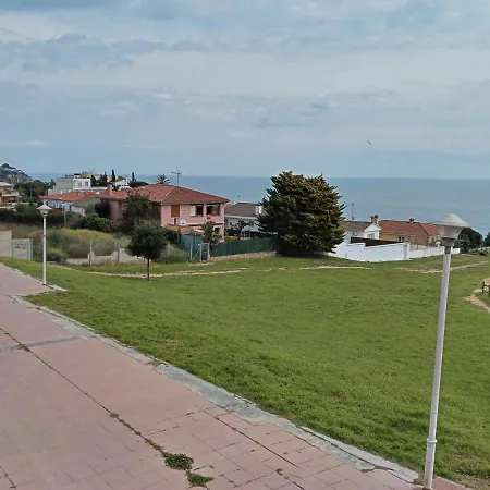 Pis A Amb Precioses Vistes Al Mar.